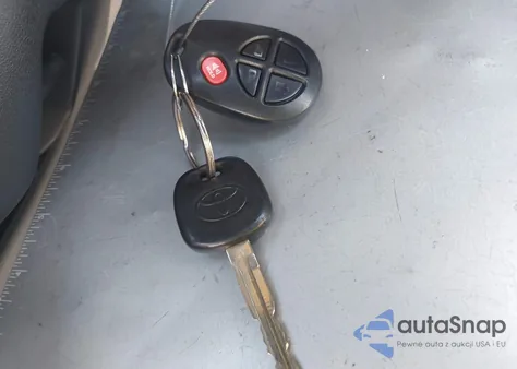 2011 Toyota Sienna Le V6 из США, поврежденный, VIN 5TDKK3DC4BS137953